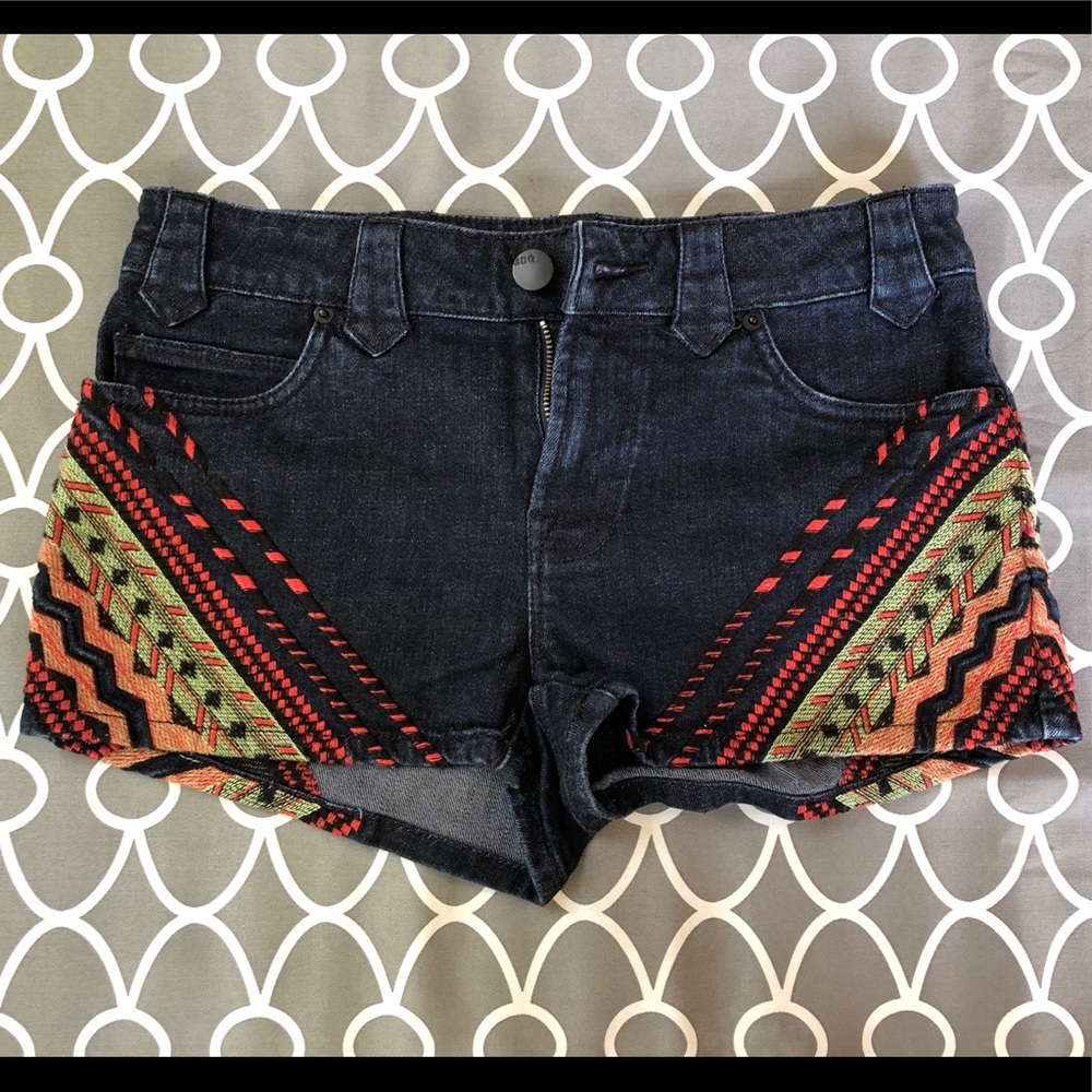 Tribal print jean shorts